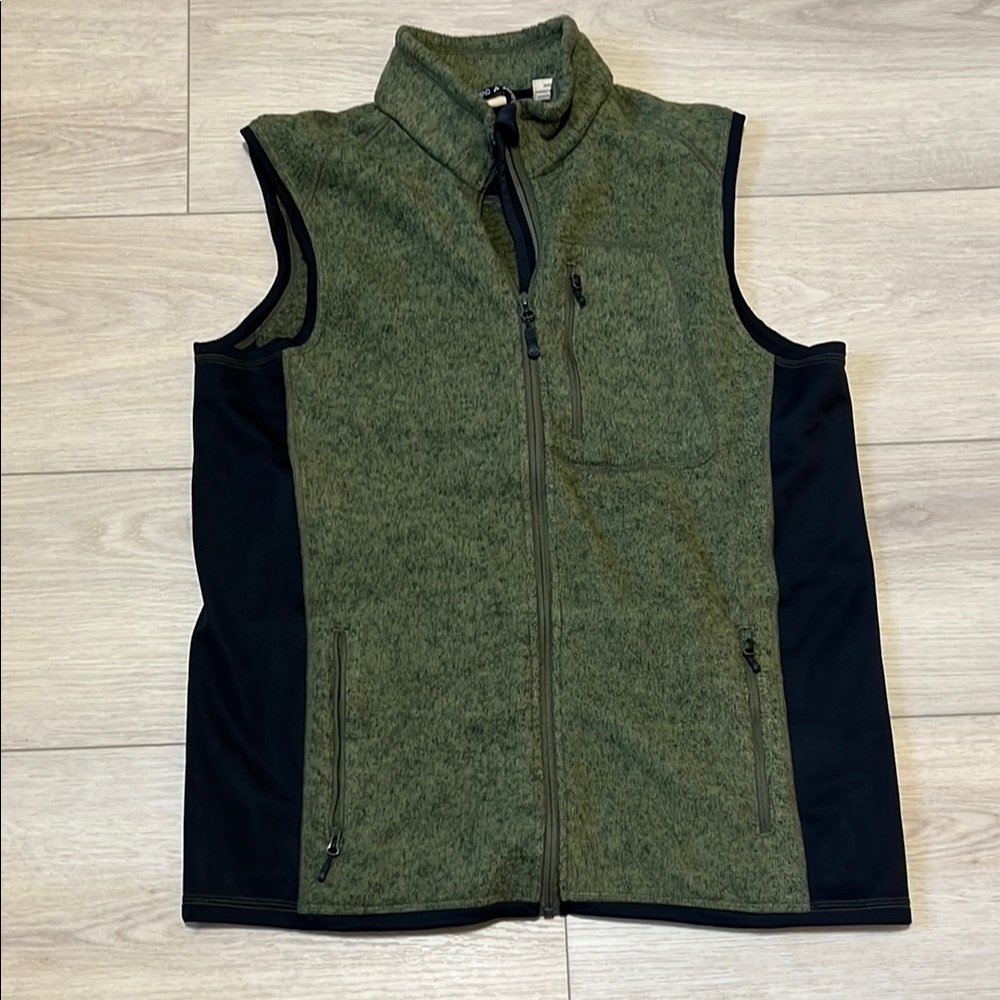 Ascend Dark Green & black Fleece Zippered Vest Size Large